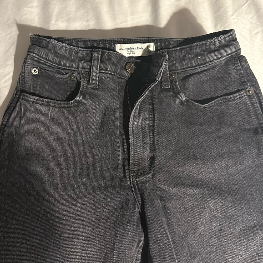 Abercrombie & Fitch “The Skinny high rise” size 26